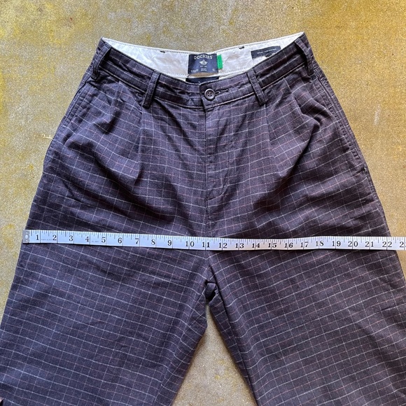 Dockers Original Khaki Pleated High Wide Fit Trousers Pants Black Bean Plaid 26 - Picture 4 of 11